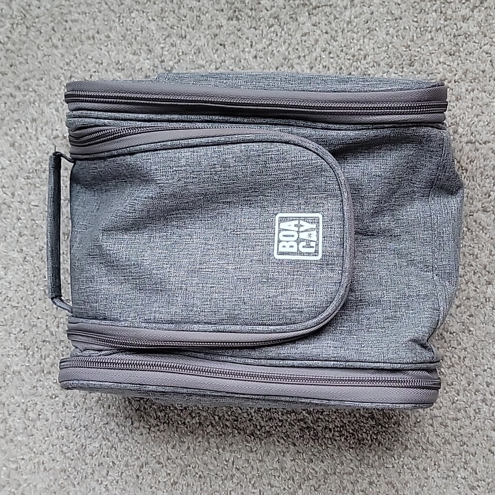 Travel toiletry bag NEW